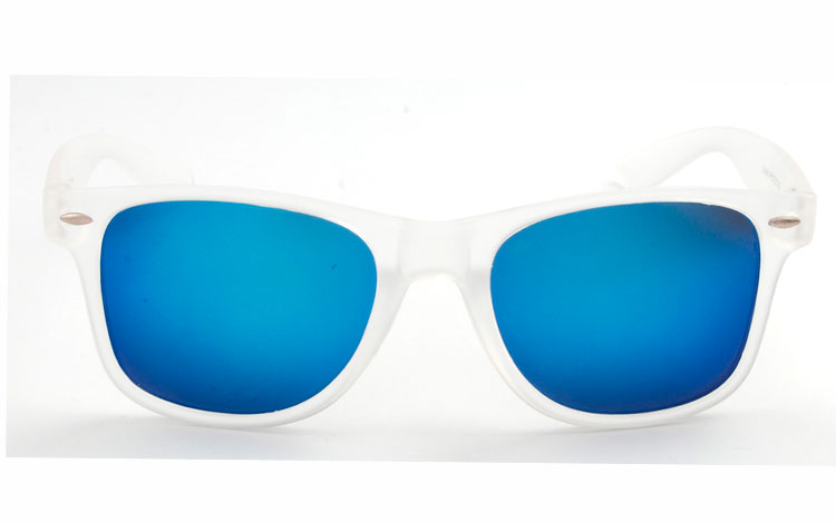 Wayfarer solbrille i halv trasparent med blÃ¥ spejlglas - sunlooper.dk - billede 2