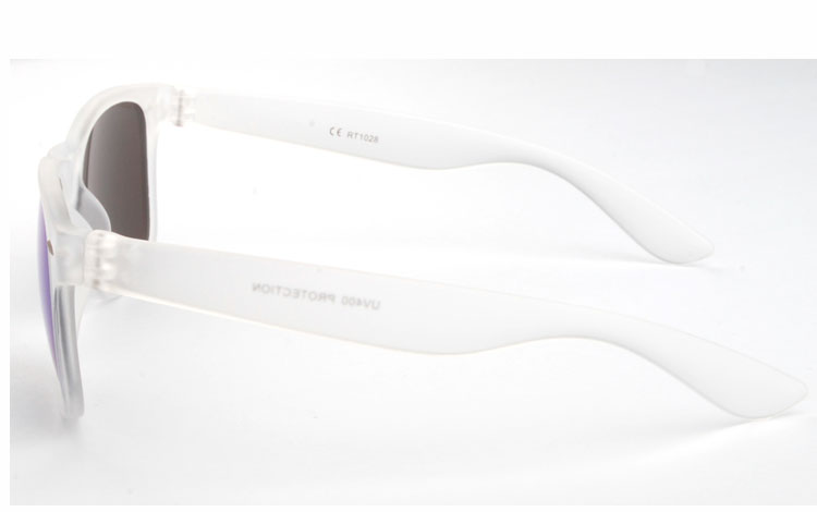 Wayfarer solbrille i halv trasparent med blÃ¥ spejlglas - sunlooper.dk - billede 3