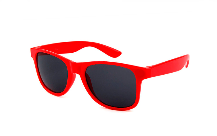 BÃ˜RNE solbrille i rÃ¸dt wayfarer stel. - Design nr. 4426