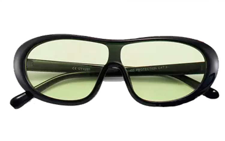 FrÃ¦k retro inspireret modesolbrille med Ã©t glas i gult. - Design nr. 4447