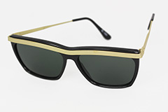 Sort enkelt solbrille med guld Ã¸verst. - Design nr. 1170