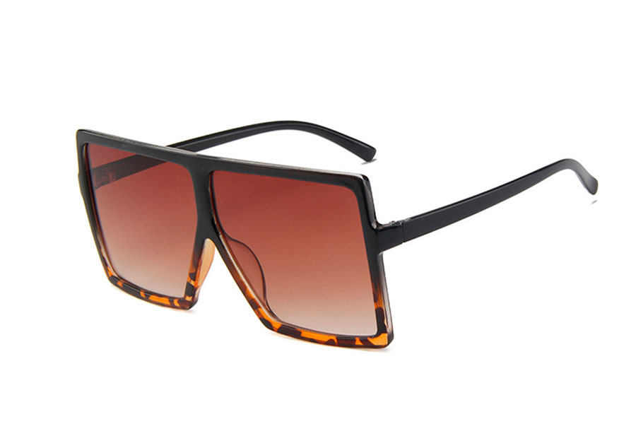 KÃ¦mpe oversize solbrille i stort og fladt design - Design nr. 4335